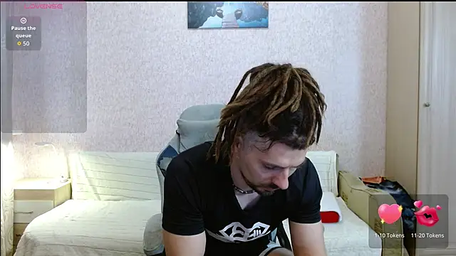 Aestheticguy101 webcam