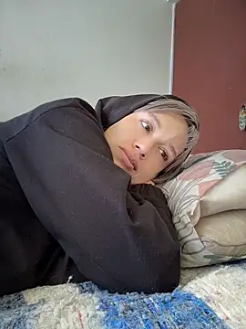 MARILYNMADELENAKOVANOVA webcam