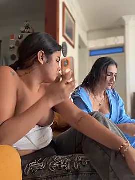 kaily_sweet16 (F teen) - Traveling in the car with my family