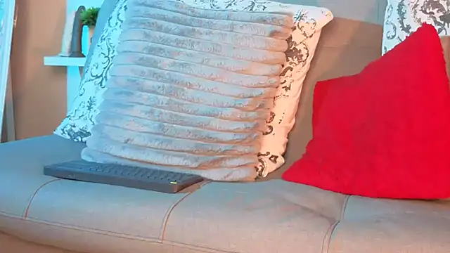 pocahontamoon webcam