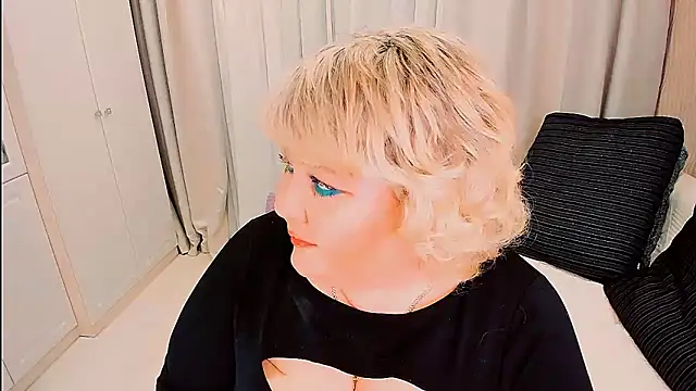 BIGTITSBBW webcam