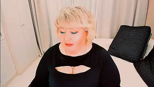 BIGTITSBBW webcam