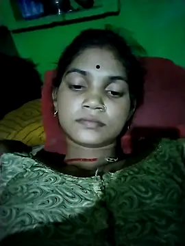 Webcam Model (Jooli_cuty)  is live.Free join now!