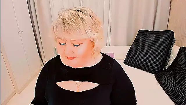 BIGTITSBBW webcam