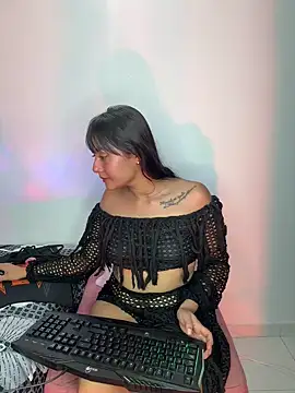 charlottekiss99 webcam