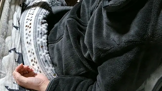 cinnabar_red (Ask my age) - チケットチャット