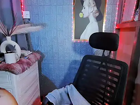 nathalie_smith19 (T young) - MY BIRTHDAY IS CUMMING BE MY LOVER!