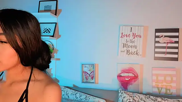 pocahontamoon webcam