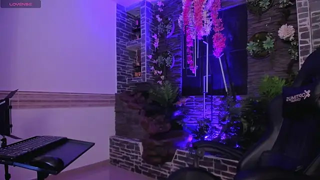 kristen-thomson webcam