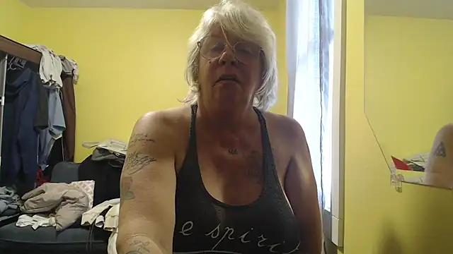 canadiancougar1965 webcam