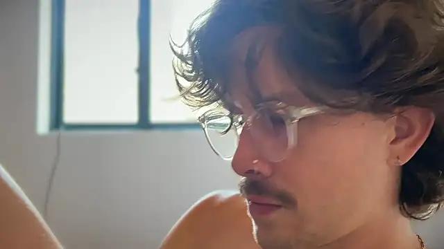 mcklister_kinky_feets webcam