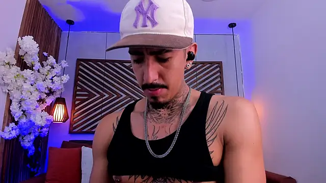 Donovan_Desmond webcam