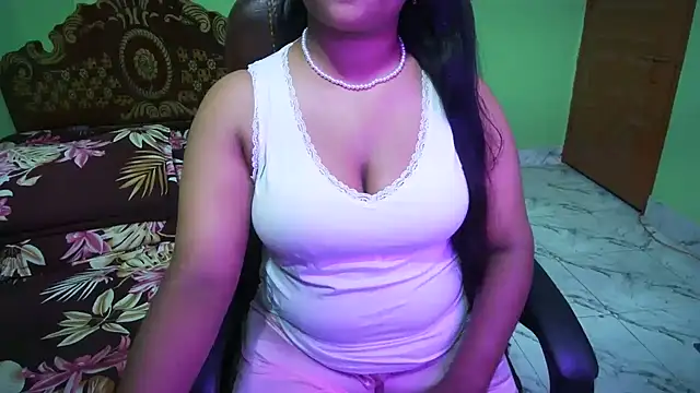 BengaliQueenStar webcam