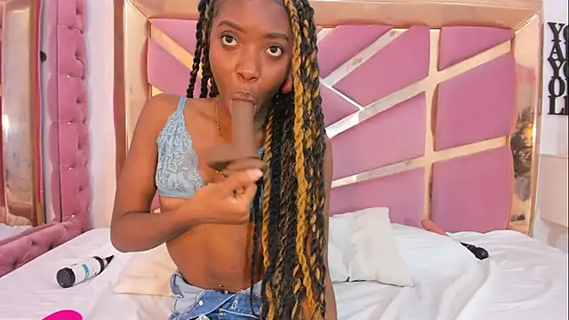 sharoon_cutee webcam