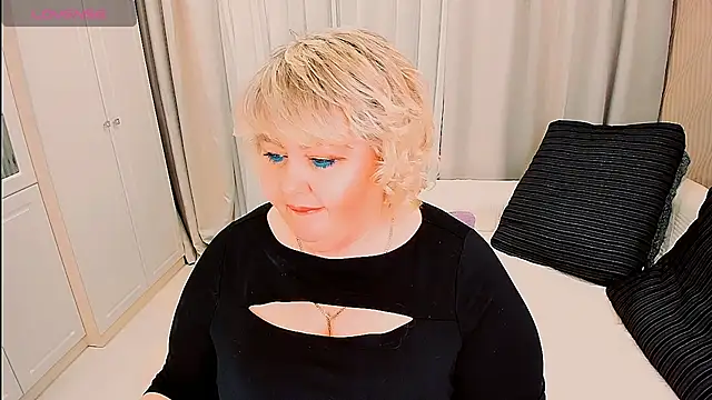 BIGTITSBBW webcam