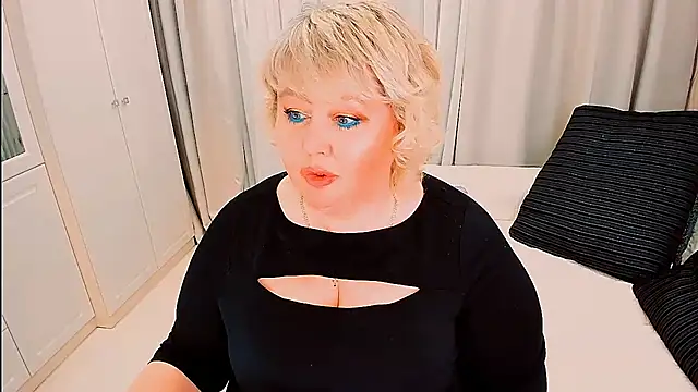 BIGTITSBBW webcam