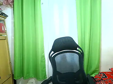xLickme24 webcam