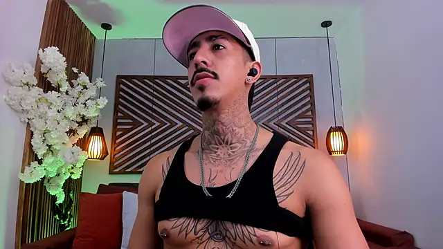 Donovan_Desmond webcam