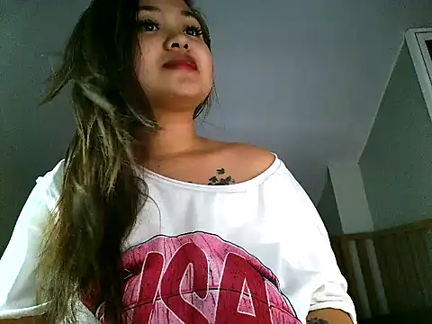 Chillntalkmami webcam