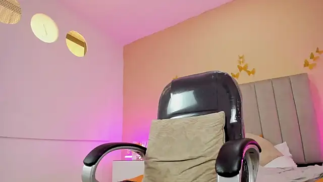 nascary_fox - Nascary_Fox's free webcam - UK Sex Cams