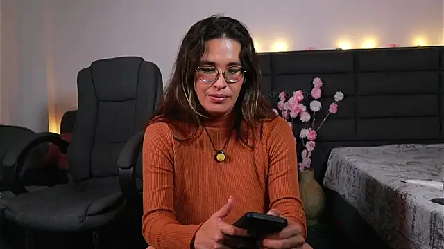 kathieandpovcock1 - Kathieandpovcock1's free webcam - UK Sex Cams