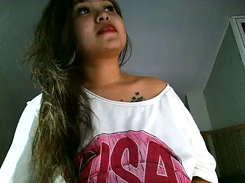 Chillntalkmami webcam