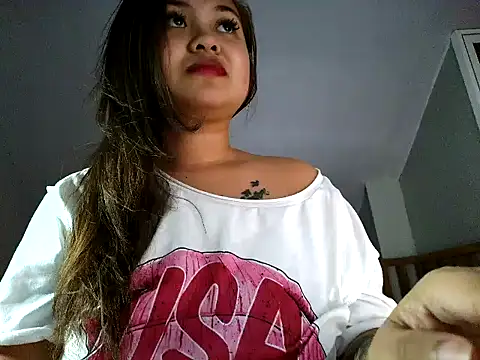 Chillntalkmami webcam