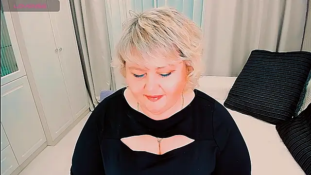 BIGTITSBBW webcam