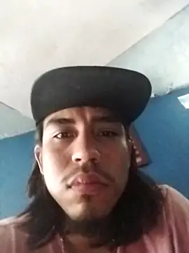 AlexAlejandro13 webcam