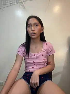 goddess_athena69 (T teen) - CUM IN PUBLIC