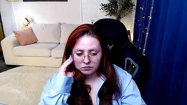 Hennessy_bunny webcam