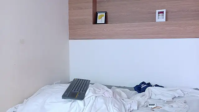 Darlyn_tenderhot__ webcam