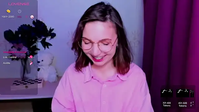 KindHazelHere_ webcam