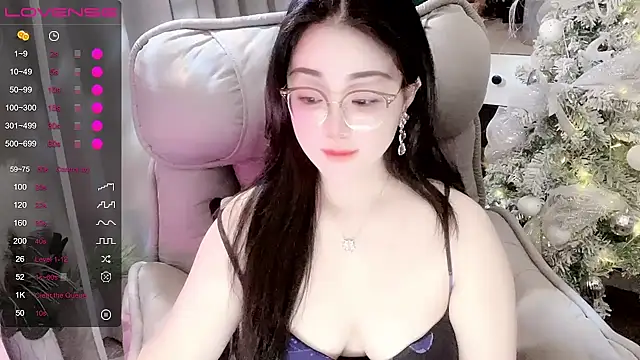 Monica-666888- webcam