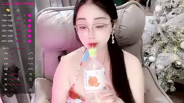 Monica-666888- webcam