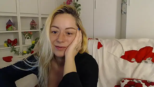 _karolynesyera_ webcam
