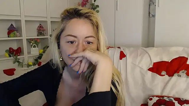 _karolynesyera_ webcam