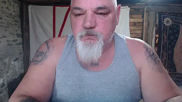 Newfiesausage1972 webcam