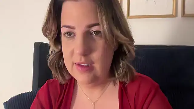 MsBelleWarick webcam