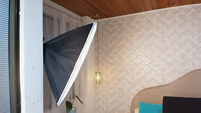 scarlhettbrown (F young) - Oil in my body