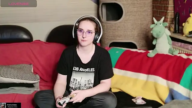 GamerGirl_Eve webcam