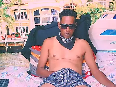 IndianHunk01 webcam