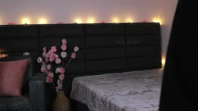 kathieandpovcock1 - Kathieandpovcock1's free webcam - UK Sex Cams