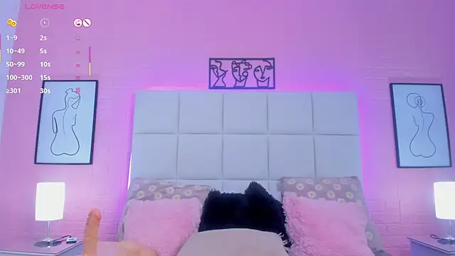 charlotte_kisss webcam