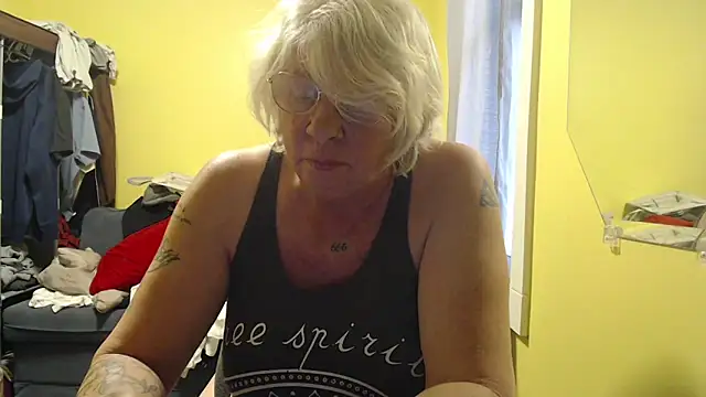 canadiancougar1965 webcam