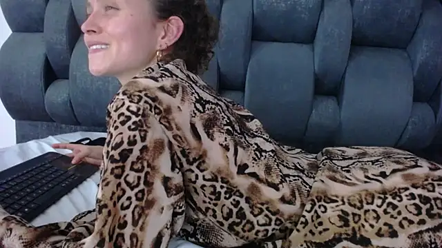 fulfill_fantasies1 - Fulfill_fantasies1's free webcam - UK Sex Cams