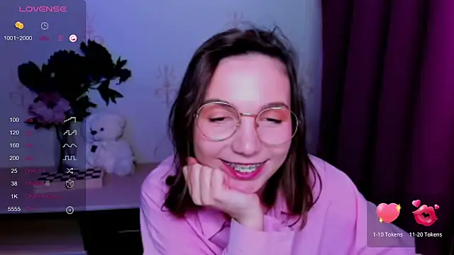 KindHazelHere_ webcam