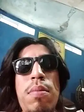 AlexAlejandro13 webcam