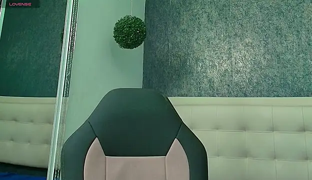 Cloeandtyfanny webcam