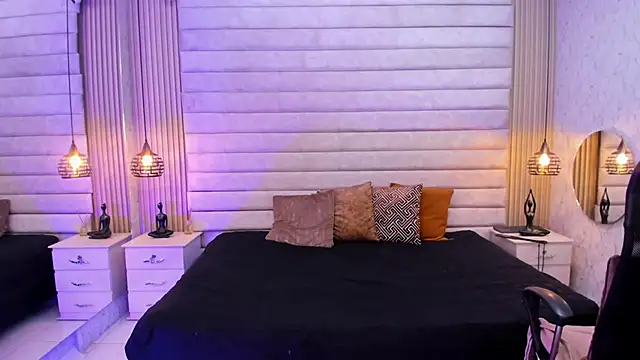 VictoriaaBlair webcam